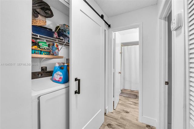 8202 NW 100th Dr, Tamarac, FL 33321