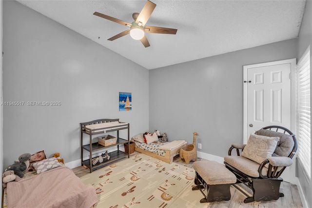 8202 NW 100th Dr, Tamarac, FL 33321