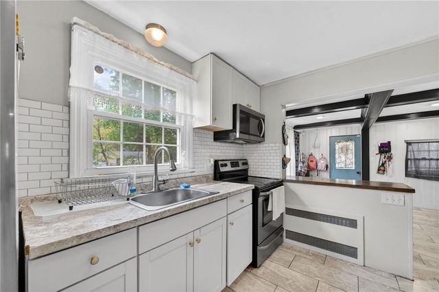 177 cowesett Avenue, West Warwick, RI 02893