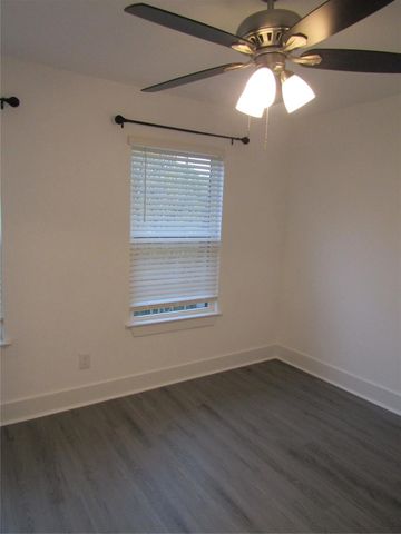 818 W Collins Street, Denton, TX 76201