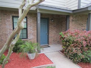 818 W Collins Street, Denton, TX 76201
