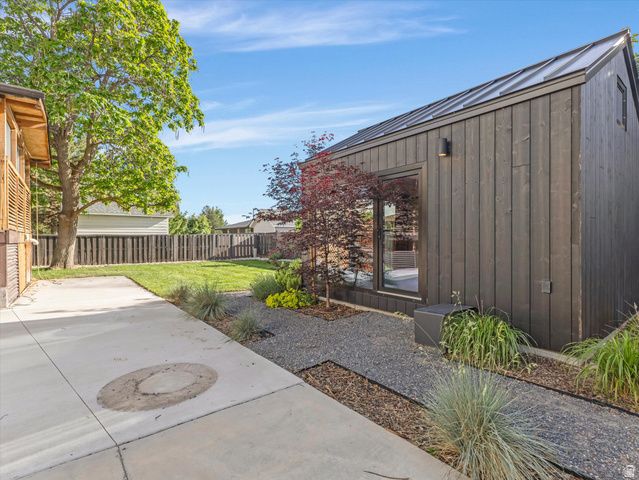 11462 S HIDDEN VALLEY BLVD, Sandy, UT 84092