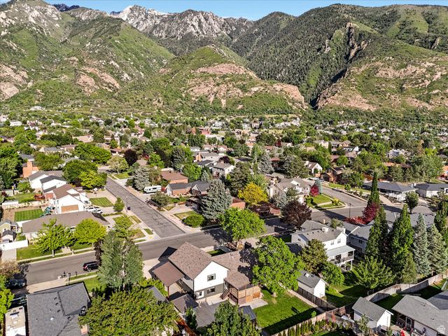 11462 S HIDDEN VALLEY BLVD, Sandy, UT 84092