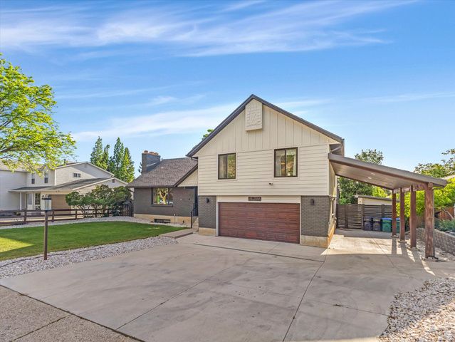 11462 S HIDDEN VALLEY BLVD, Sandy, UT 84092