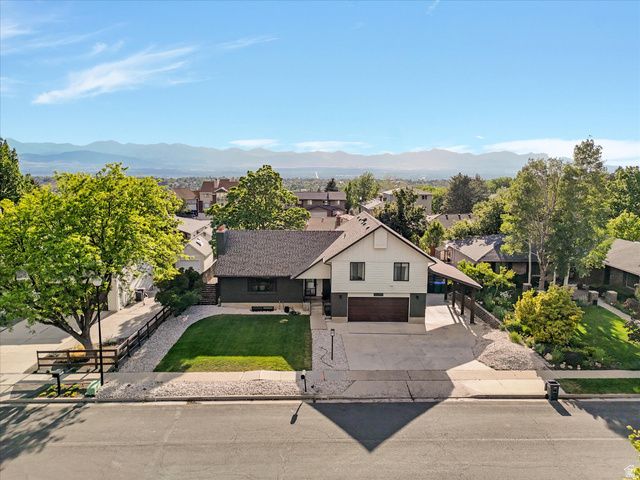 11462 S HIDDEN VALLEY BLVD, Sandy, UT 84092