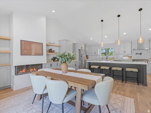 11462 S HIDDEN VALLEY BLVD, Sandy, UT 84092