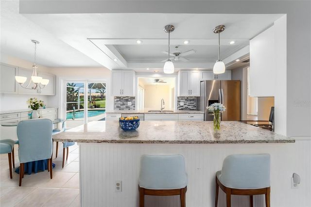 3162 E VILLAGE DRIVE, Venice, FL 34293