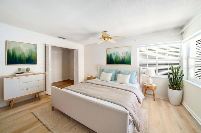 3162 E VILLAGE DRIVE, Venice, FL 34293