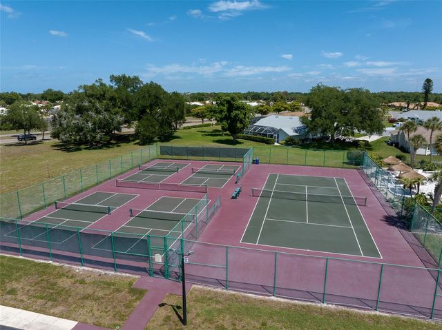 3162 E VILLAGE DRIVE, Venice, FL 34293