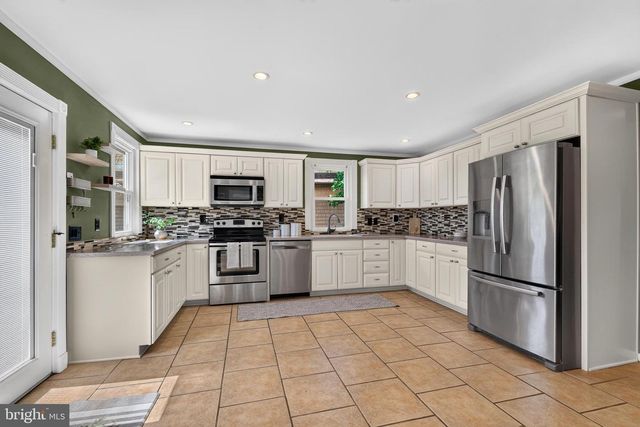 3704 EDGEWATER PL, Dundalk, MD 21222