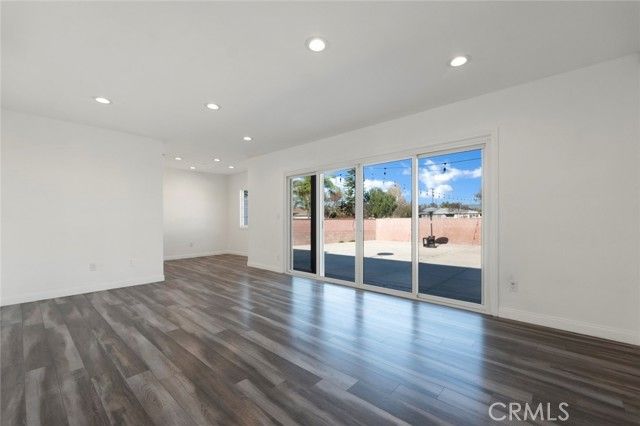 13321 Blythe Street, North Hollywood (los Angeles), CA 91605