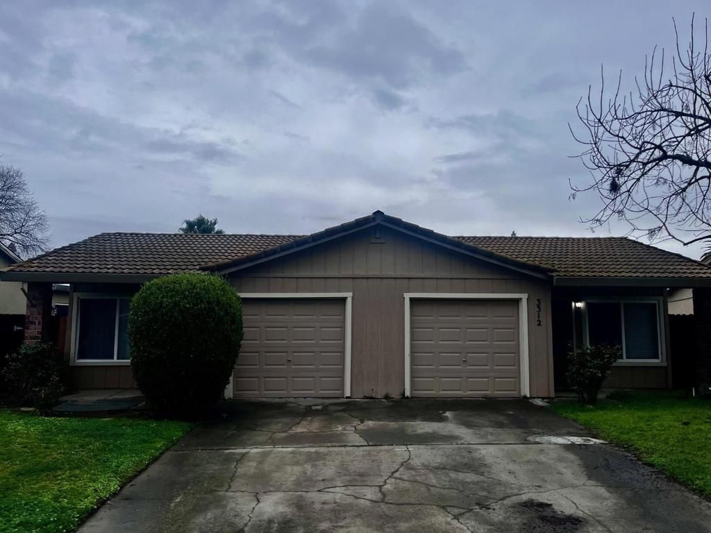 Image 1 of property listing at 3312 Jayanne Way, Carmichael, CA 95608