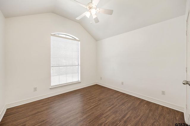 209 Cass Cir, Flint, TX 75762