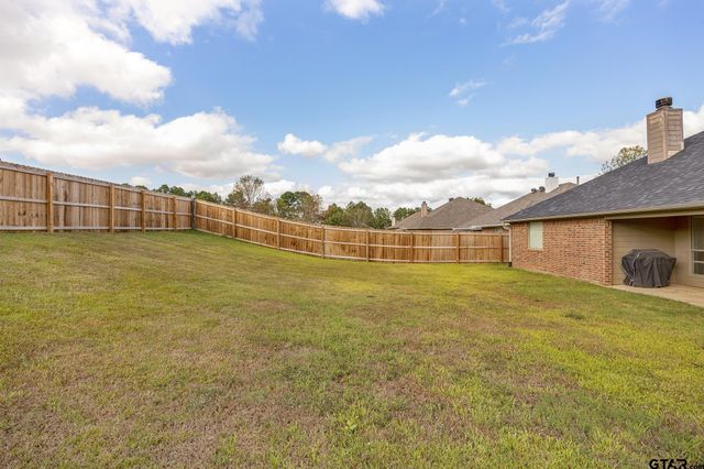 209 Cass Cir, Flint, TX 75762