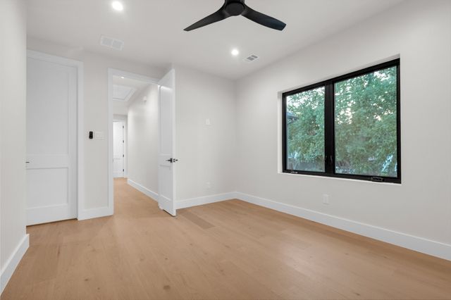 9038 Santa Clara Drive, Dallas, TX 75218