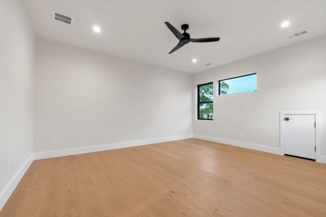 9038 Santa Clara Drive, Dallas, TX 75218