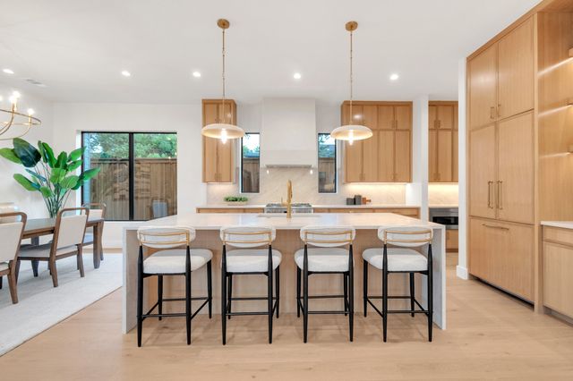9038 Santa Clara Drive, Dallas, TX 75218