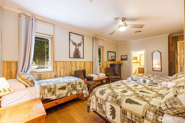 9029 Icicle RD, Leavenworth, WA 98826