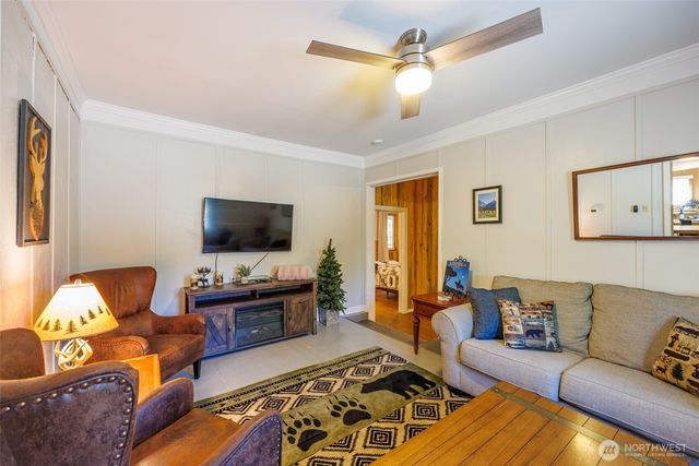 9029 Icicle RD, Leavenworth, WA 98826