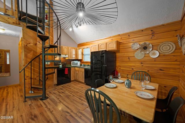 1503 Squirrel Nest Way, Sevierville, TN 37876