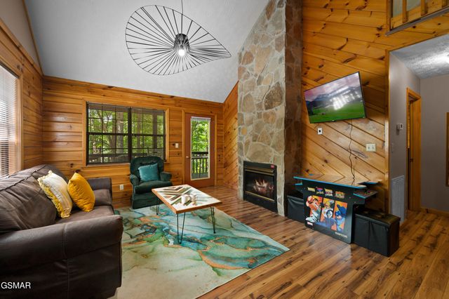 1503 Squirrel Nest Way, Sevierville, TN 37876