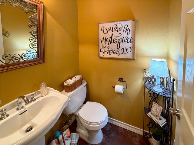 781 Beaver Lake Drive, Texarkana, TX 75501