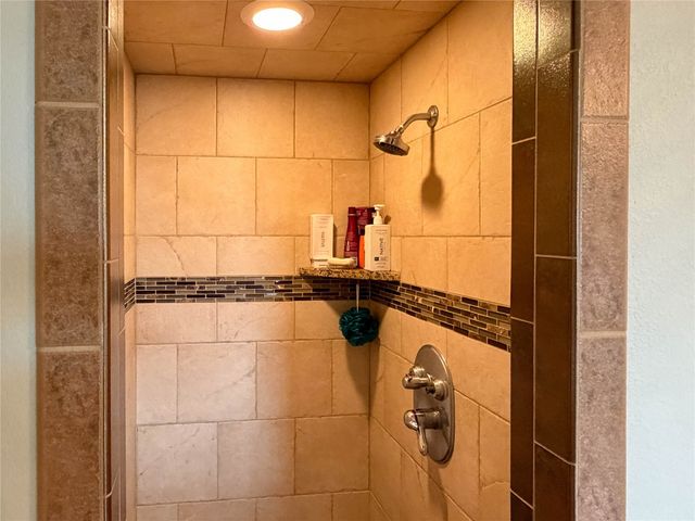 781 Beaver Lake Drive, Texarkana, TX 75501