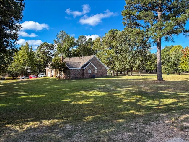 781 Beaver Lake Drive, Texarkana, TX 75501