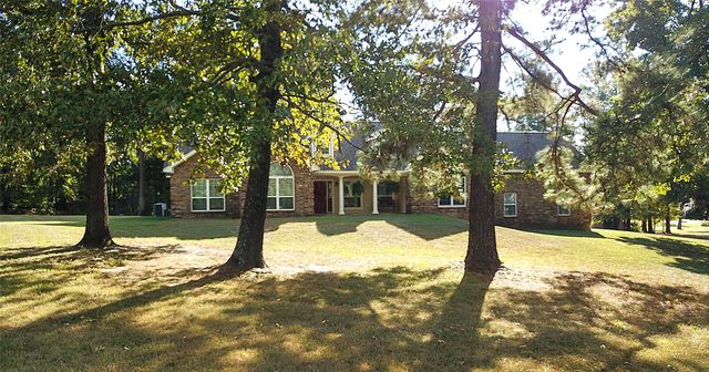 781 Beaver Lake Drive, Texarkana, TX 75501