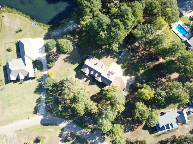 781 Beaver Lake Drive, Texarkana, TX 75501