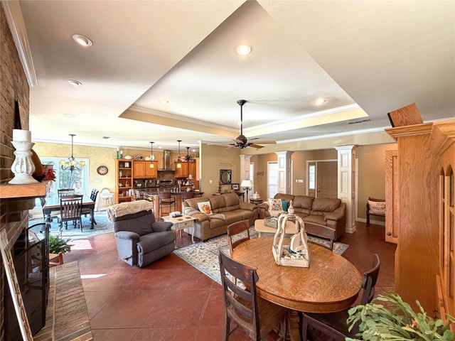 781 Beaver Lake Drive, Texarkana, TX 75501