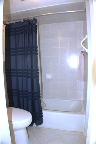 55 Tall Oaks Dr 407, Weymouth, MA 02190