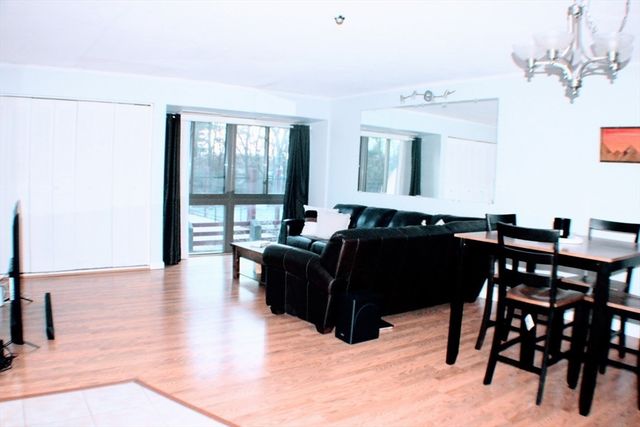 55 Tall Oaks Dr 407, Weymouth, MA 02190