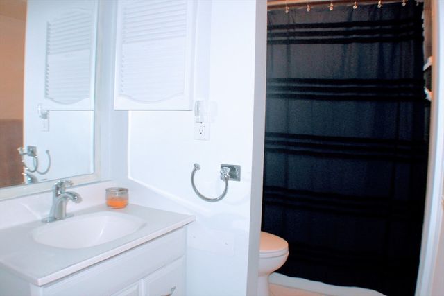 55 Tall Oaks Dr 407, Weymouth, MA 02190