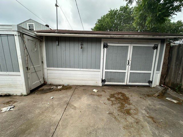 3620 Meadowbrook Dr, Fort Worth, TX 75103