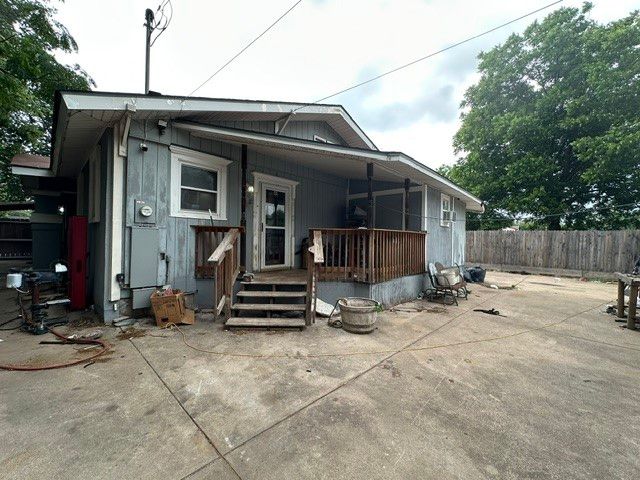 3620 Meadowbrook Dr, Fort Worth, TX 75103