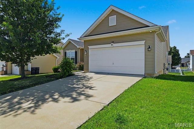 696 Springfield Drive, Wentzville, MO 63385
