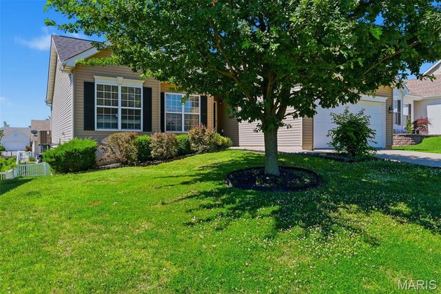 696 Springfield Drive, Wentzville, MO 63385