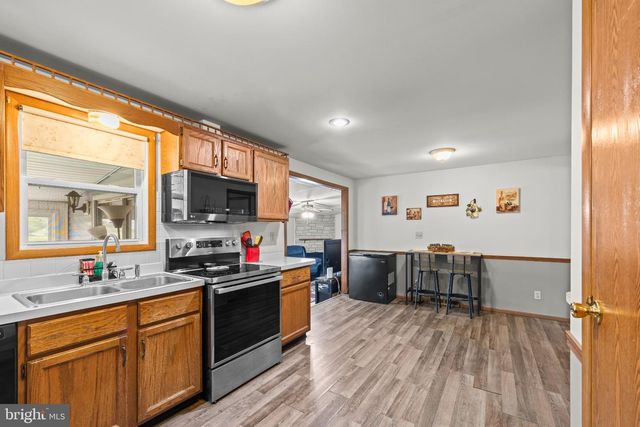 9 RASPBERRY DR, Mechanicsburg, PA 17050