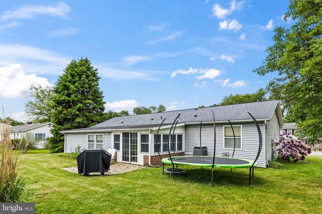 9 RASPBERRY DR, Mechanicsburg, PA 17050