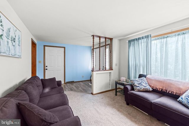 9 RASPBERRY DR, Mechanicsburg, PA 17050