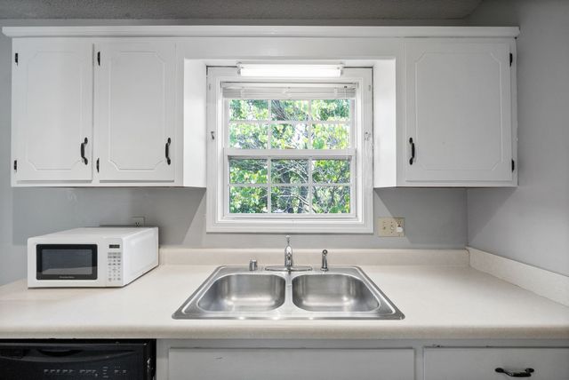 1628 Hannibal Dr, Oak Grove, KY 42262