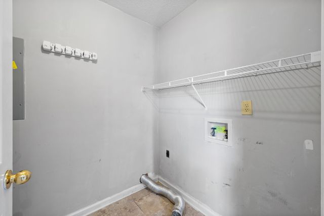 1628 Hannibal Dr, Oak Grove, KY 42262