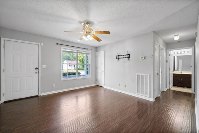 1628 Hannibal Dr, Oak Grove, KY 42262