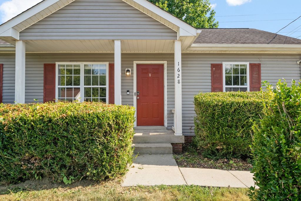 1628 Hannibal Dr, Oak Grove, KY 42262