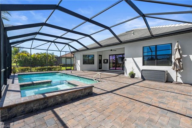2067 Antigua LN, Naples, FL 34120