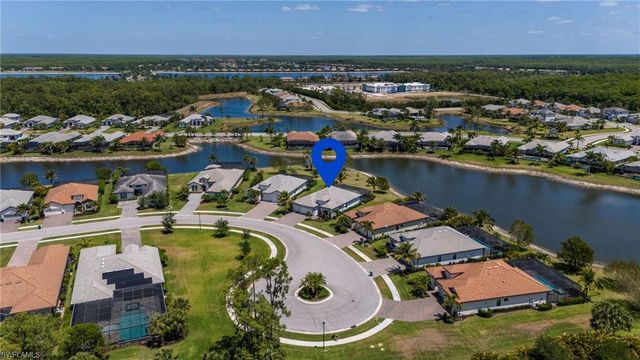 2067 Antigua LN, Naples, FL 34120