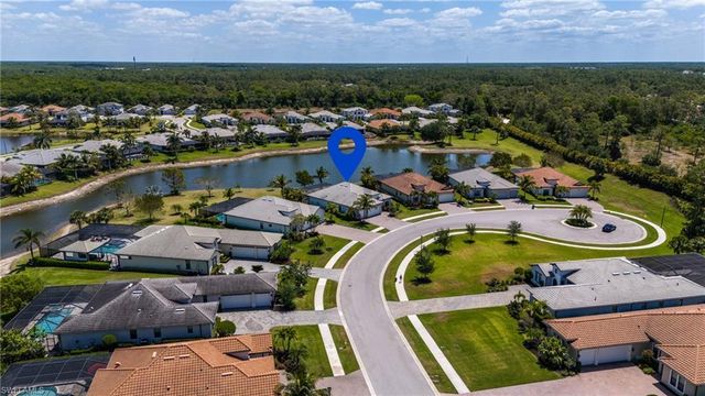 2067 Antigua LN, Naples, FL 34120
