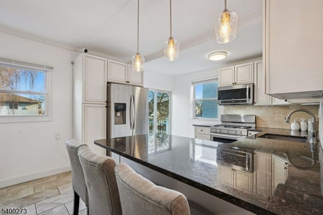 113 Valley Rd, Clifton City, NJ 07013