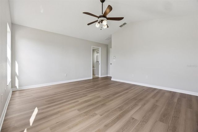 539 KNIGHTSBRIDGE CIRCLE, Davenport, FL 33896